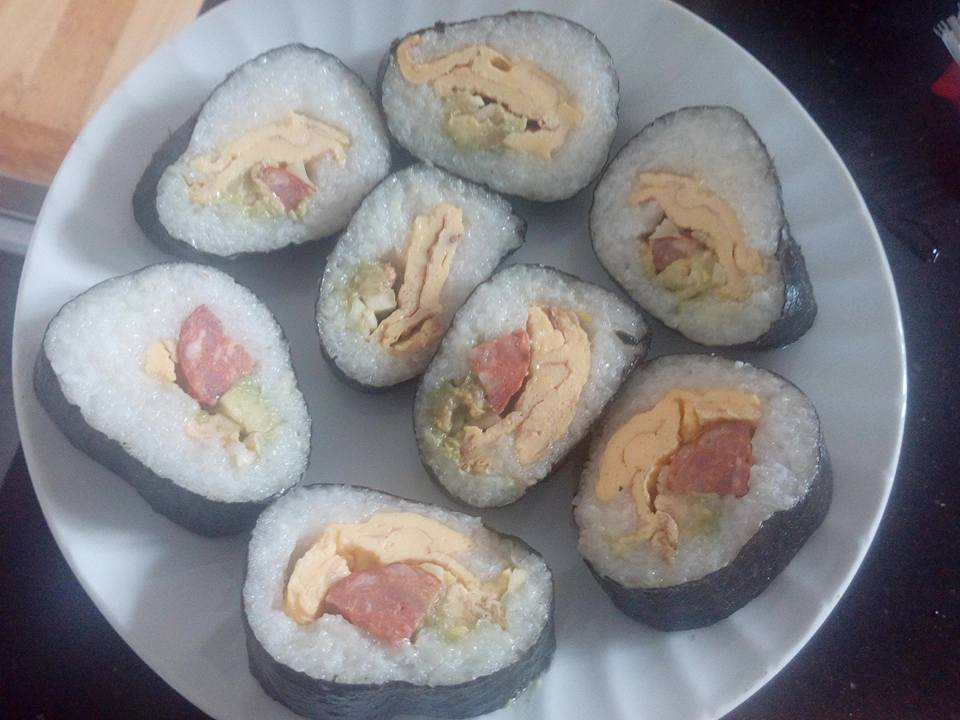 DIY 牛油果肉腸蛋壽司